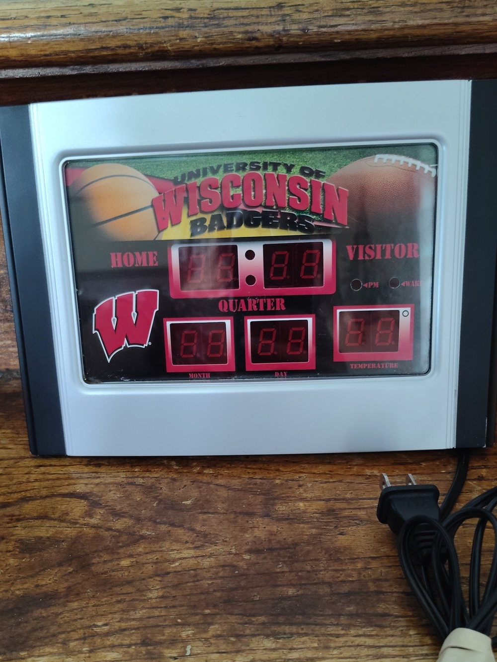 University Of Wisconsin Badgers Scoreboard Electric Alarm Clock